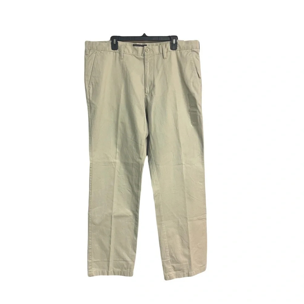 NWT Eddie Bauer men’s khaki flat front pants tan size 40/34